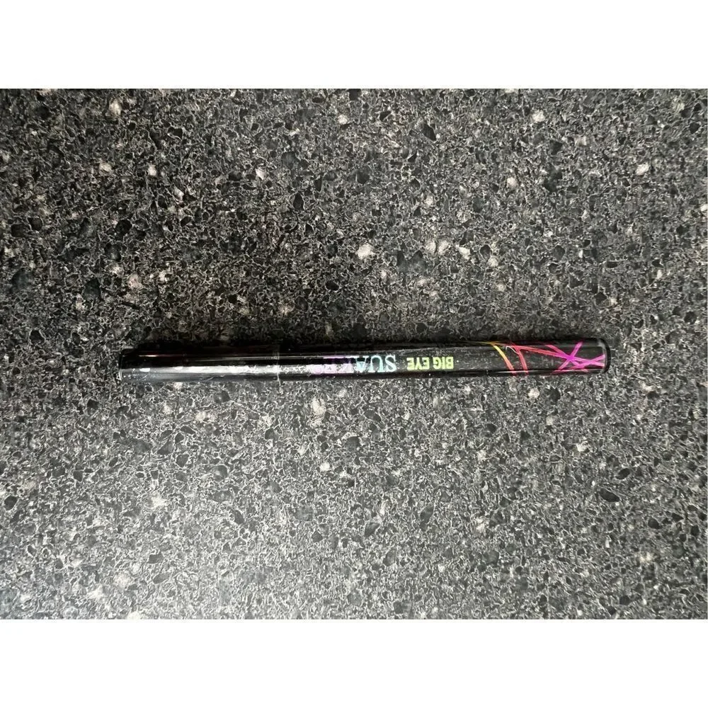 Liquid Eyeliner Pen waterproof Color Black